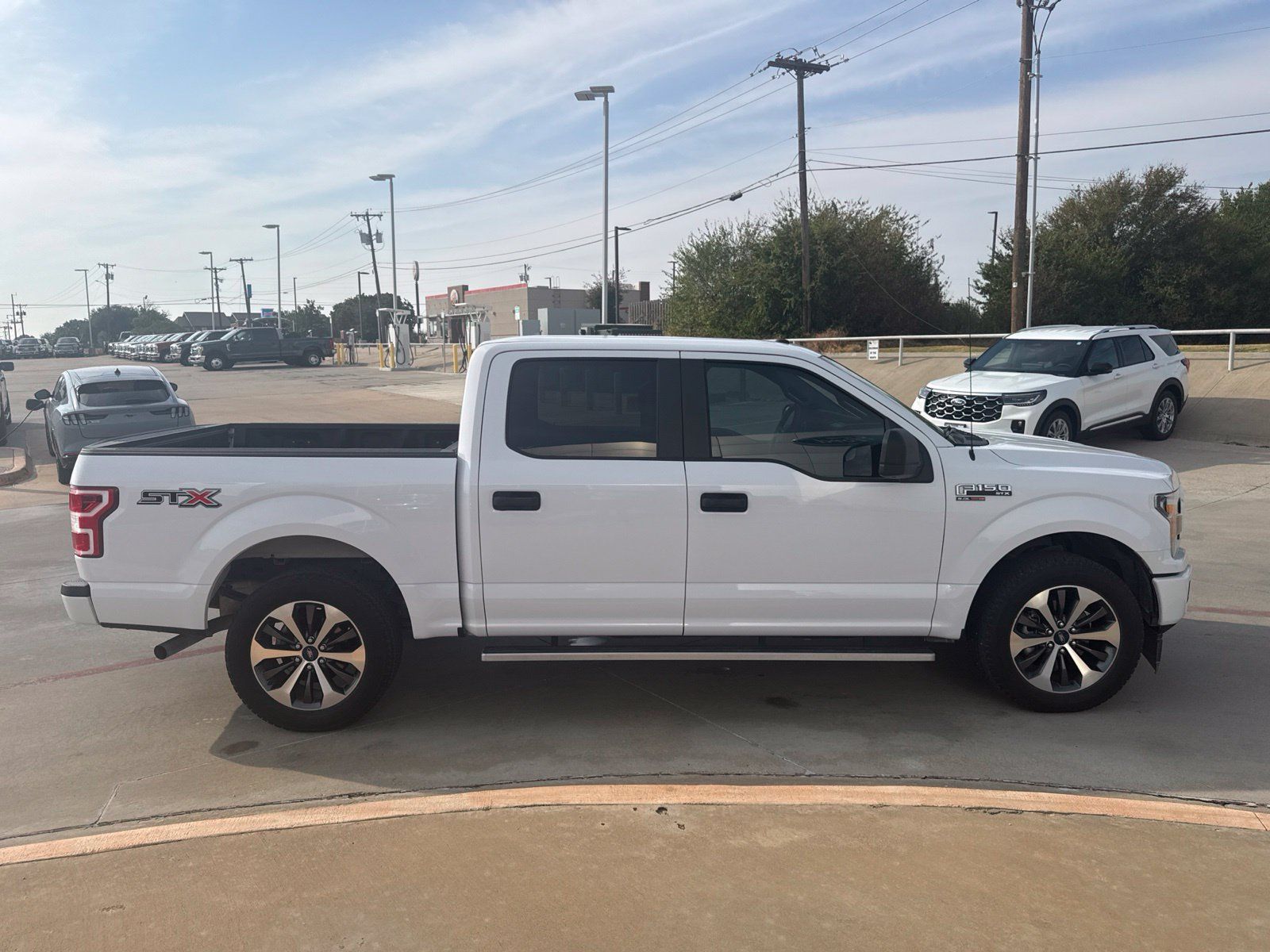 Used 2019 Ford F150 XL w/ Equipment Group 101A Mid RWD image 4