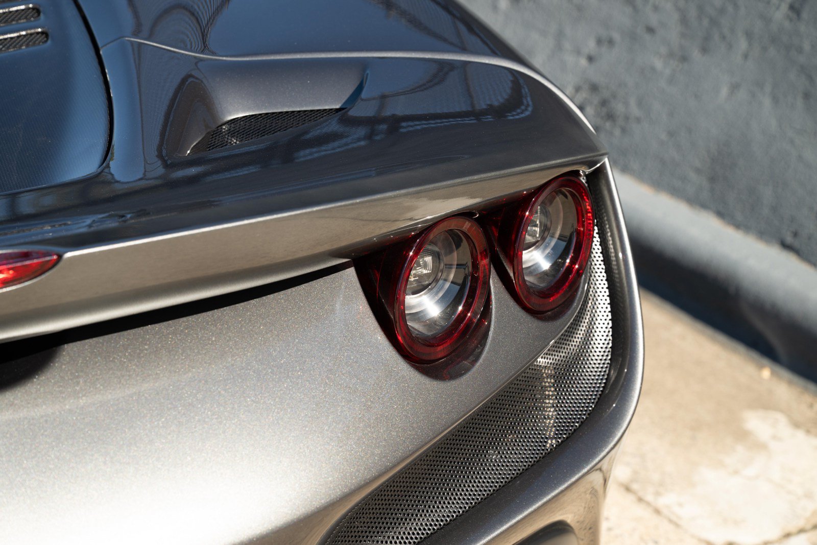 Used 2023 Ferrari F8 Tributo RWD image 25