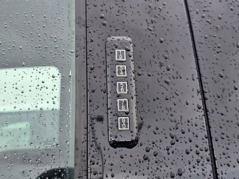 Used 2019 Ford F150 XLT w/ XTR Package image 24