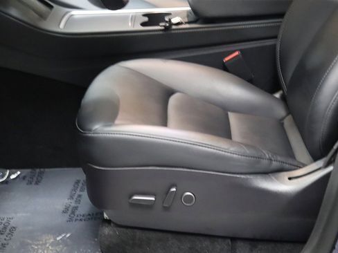 Used 2023 Tesla Model Y Long Range image 30