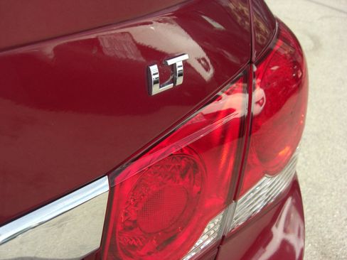 Used 2014 Chevrolet Cruze LT w/ RS Package FWD image 14