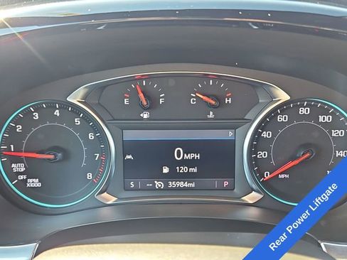 Used 2023 Chevrolet Traverse LT image 16