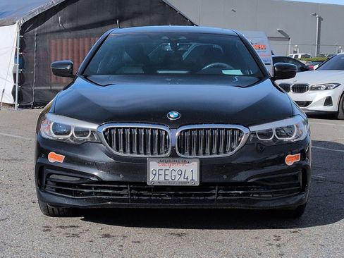 Used 2019 BMW 530e w/ Convenience Package image 3