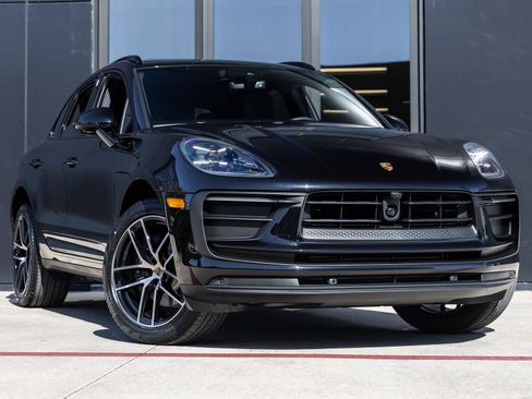 New 2026 Porsche Macan image 6