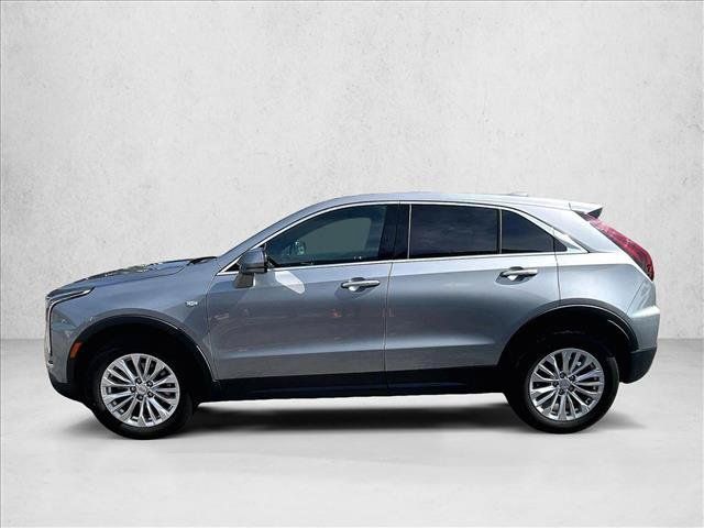 Used 2024 Cadillac XT4 Luxury w/ Cold Weather Package FWD image 6