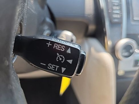 Used 2013 Toyota Camry LE FWD image 22