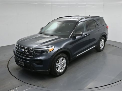 Certified 2023 Ford Explorer XLT RWD image 38
