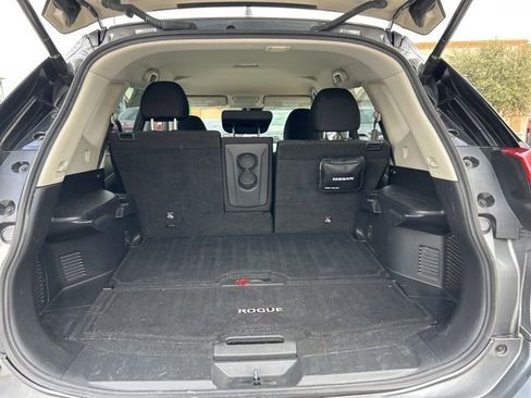 Used 2020 Nissan Rogue SV image 8