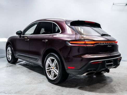 Used 2025 Porsche Macan image 3