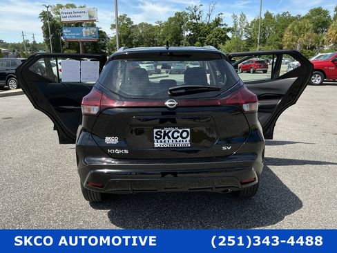 Used 2024 Nissan Kicks SV image 32