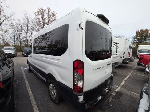 Used 2022 Ford Transit 350 XLT image 2
