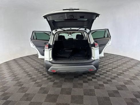 Used 2023 Nissan Rogue S AWD/4WD image 15