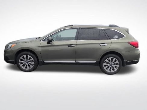 Used 2017 Subaru Outback 3.6R Touring AWD/4WD image 6