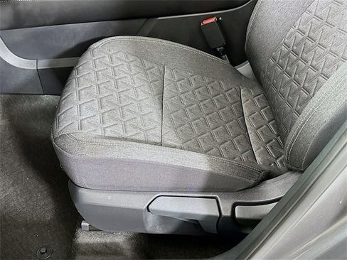 Used 2025 Nissan Kicks SV image 22