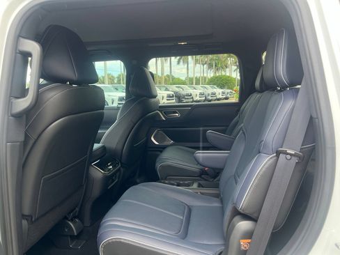 Used 2026 INFINITI QX80 4WD w/ Sport Exterior Package image 10