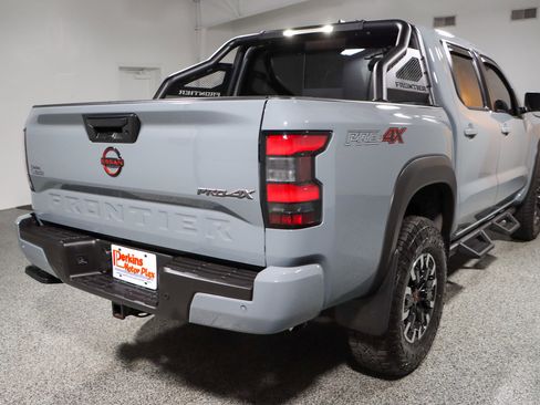 Used 2023 Nissan Frontier PRO-4X w/ Pro Convenience Package image 7