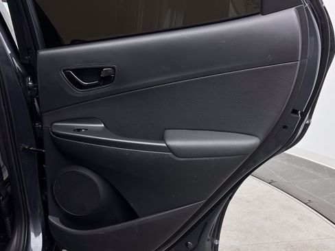Used 2019 Hyundai Kona Limited FWD image 36
