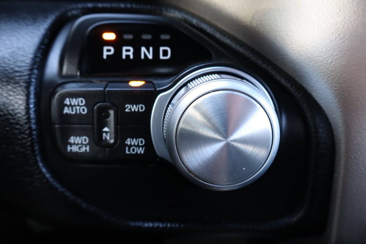 Used 2019 RAM 1500 Laramie w/ Sport Appearance Package AWD/4WD image 35