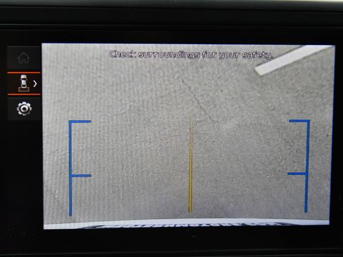 Used 2024 Kia Carnival LX image 21