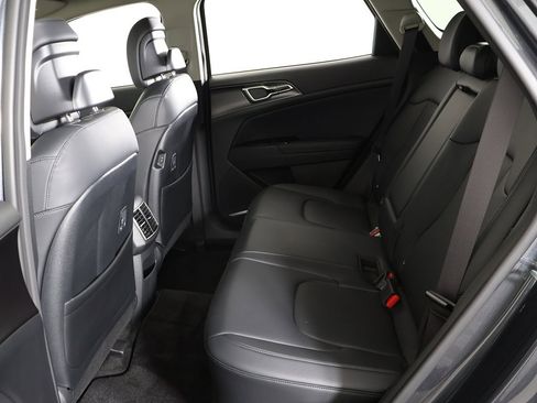 Used 2023 Kia Sportage EX image 33