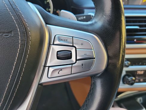 Used 2017 BMW 750i xDrive image 30