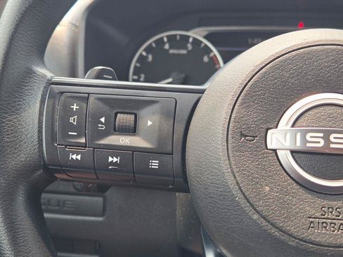 Used 2023 Nissan Rogue S FWD image 28