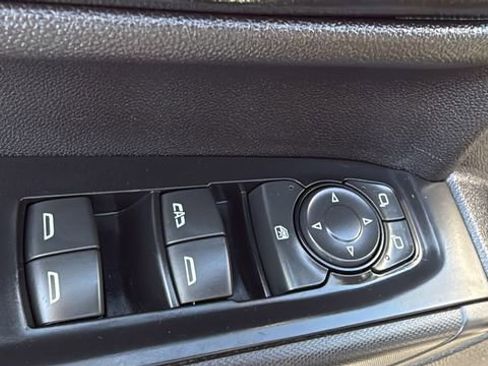 Used 2021 Chevrolet Silverado 1500 Custom image 11