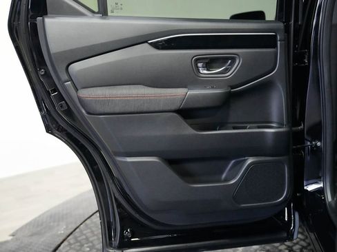 Used 2023 Honda Pilot Sport image 14