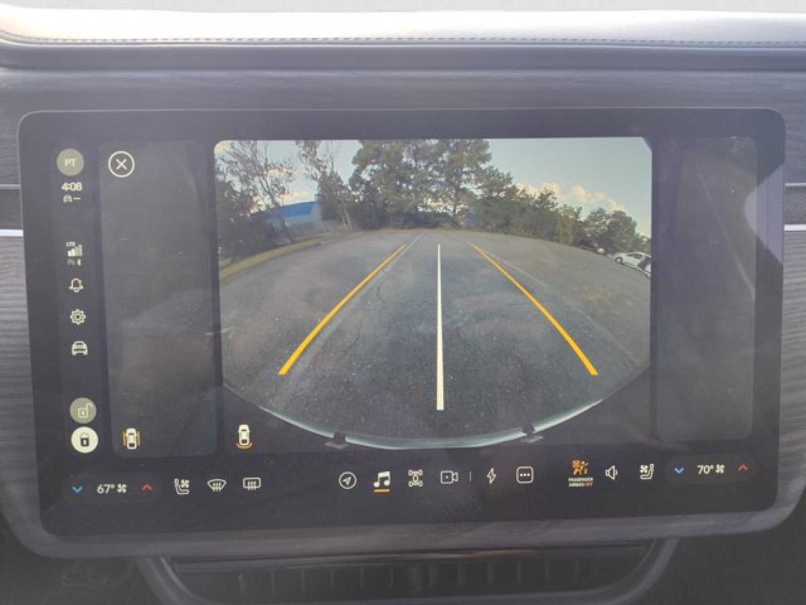 Used 2023 Rivian R1T Adventure Dual AWD/4WD image 17