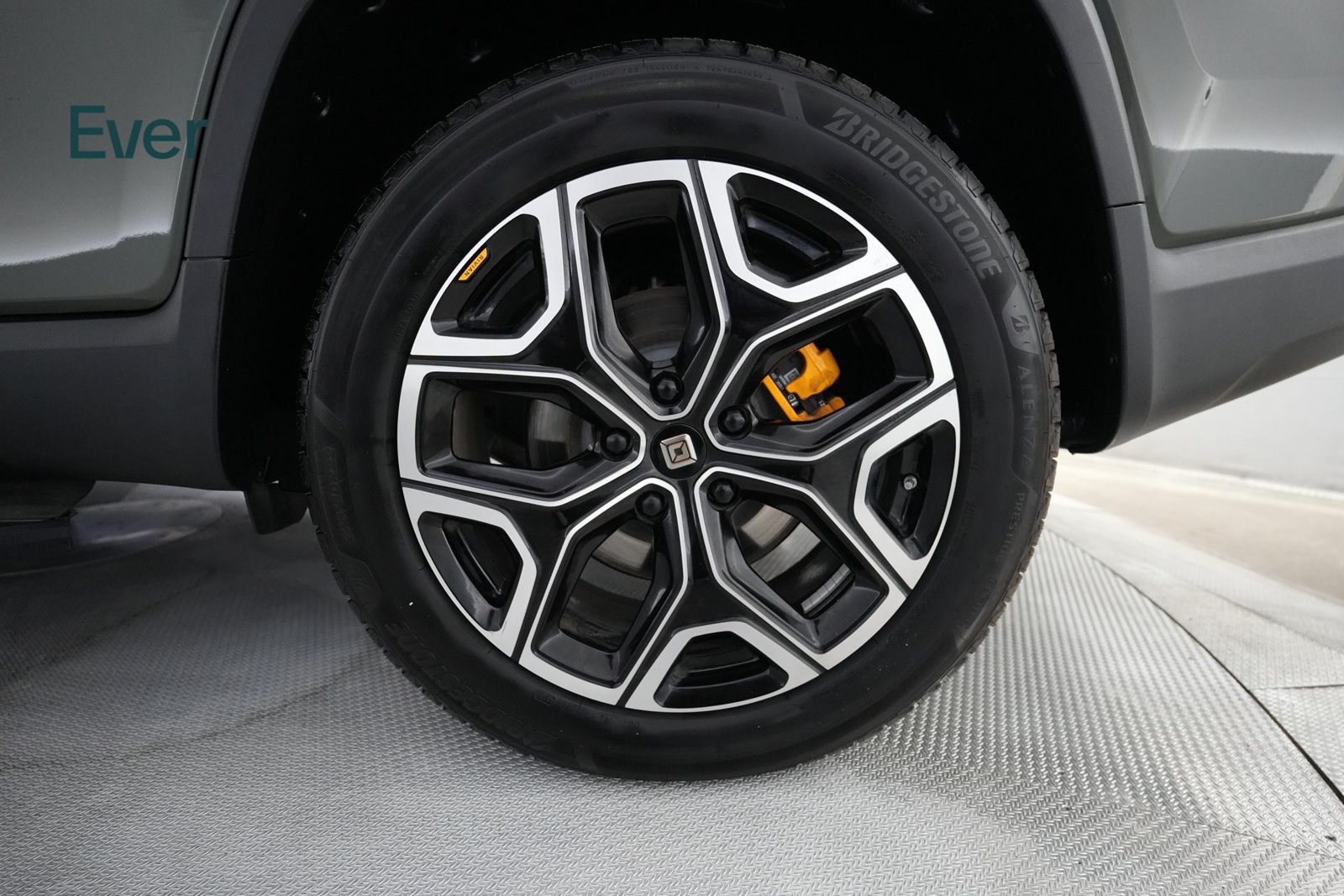 Used 2022 Rivian R1T Launch Edition AWD/4WD image 9