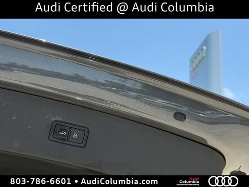 Certified 2025 Audi Q7 3.0T Prestige AWD/4WD image 17