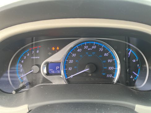 Used 2014 Toyota Sienna Limited w/ Limited Premium Package FWD image 23