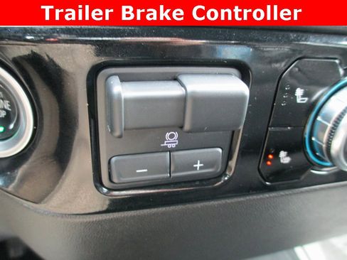 Certified 2024 GMC Sierra 1500 SLE w/ Max Trailering Package image 15