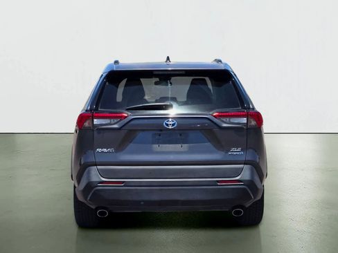 Used 2021 Toyota RAV4 XLE w/ Convenience Package AWD/4WD image 5