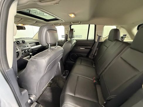 Used 2016 Jeep Compass High Altitude AWD/4WD image 14