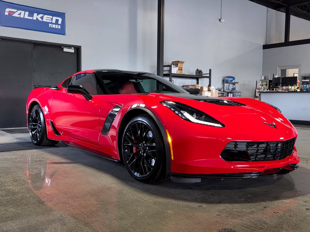 Used 2017 Chevrolet Corvette Z06 w/ Battery Protection Package RWD image 3