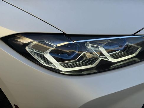 Used 2022 BMW M4 xDrive Competition w/ M Carbon Exterior Package image 34