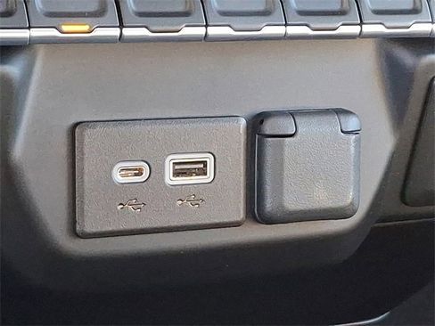 Used 2022 Chevrolet Silverado 1500 Custom Trail Boss w/ Safety Confidence Package image 24