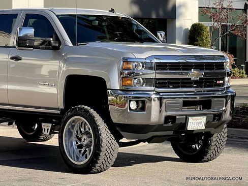 Used 2015 Chevrolet Silverado 2500 LT w/ Z71 Package, Off-Road image 13