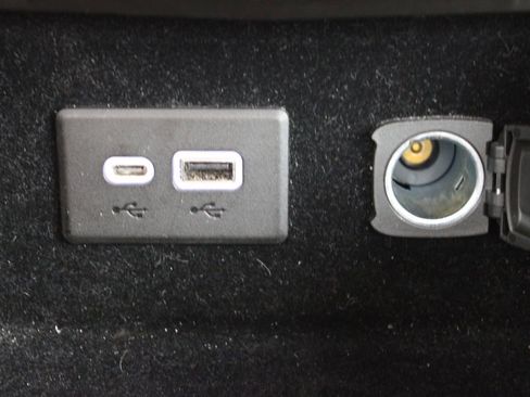 Used 2019 Cadillac XT4 Sport image 17