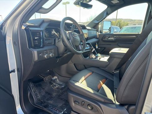 New 2026 GMC Sierra 3500 AT4 w/ AT4 Premium Plus Package image 15