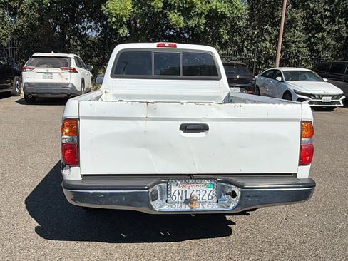 Used 2001 Toyota Tacoma 2WD Xtracab w/ SR5 Pkg w/ Chrome Pkg image 6