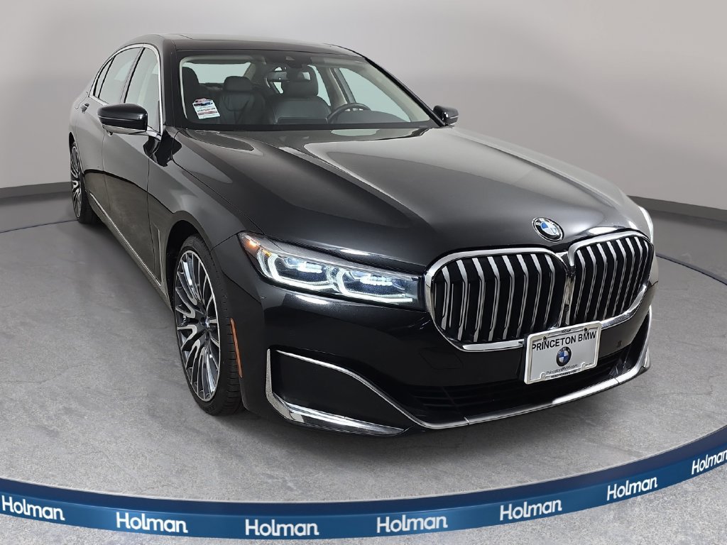 Used 2021 BMW 740i xDrive AWD/4WD image 4