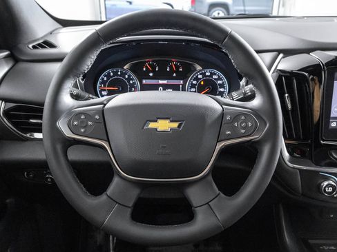 Used 2023 Chevrolet Traverse LT FWD image 27