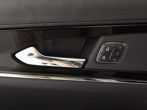 Used 2022 Lincoln Nautilus Reserve w/ Class II Trailer Tow Package image 34