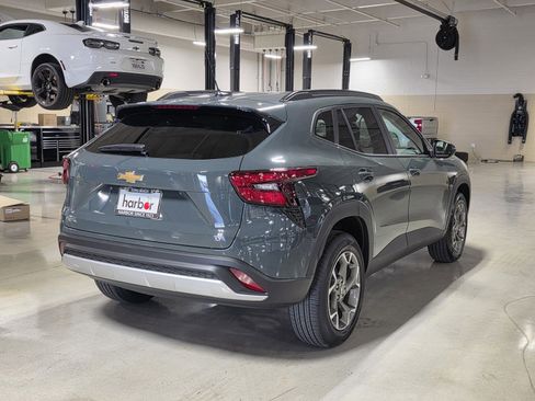 New 2026 Chevrolet Trax LT image 7