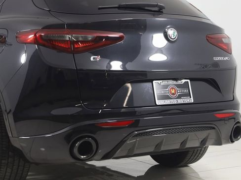Used 2023 Alfa Romeo Stelvio Veloce image 26