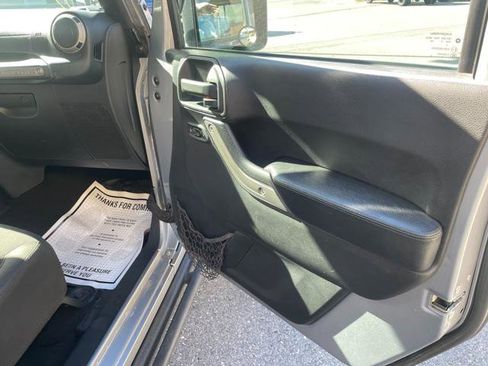 Used 2016 Jeep Wrangler Unlimited Sport image 27