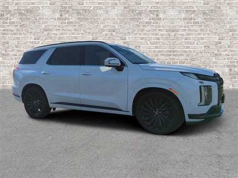 Used 2024 Hyundai Palisade Calligraphy image 1
