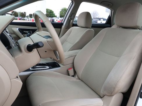 Used 2014 Nissan Altima 2.5 SV FWD image 25